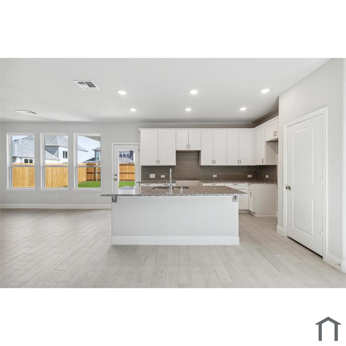1611 Athena Ln